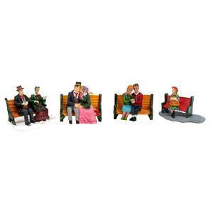Figurine sur banc public pour village de Noël - 6.5 x 6.5 x 5 cm - Différents modèles - Multicolore