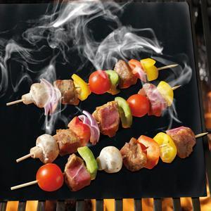 Feuille de cuisson réutilisable pour barbecue