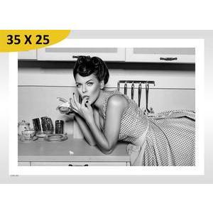 Tableau Femme des années 60 - L 25 x P 2 x l 38 cm - Noir, blanc - VUE SUR IMAGE