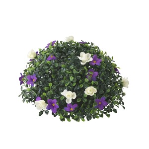 Coussin de buis, violettes et rosettes artificielles - 23 x 17 cm - Blanc