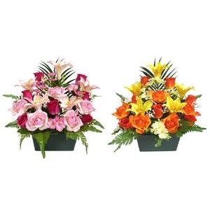 Jardinière de roses et lys - Plastique - 21 x H 40 cm - Différents coloris