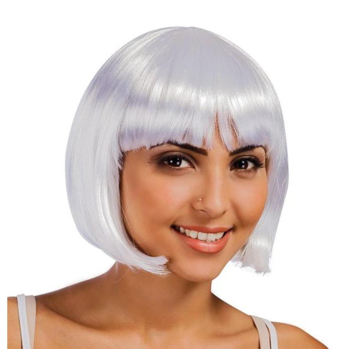 Perruque Cabaret En Polyester Blanc Chapeaux De Carnaval Et Perruques La Foir Fouille Sa coupe au carré lui procure un côté classe et glamour. perruque cabaret en polyester blanc
