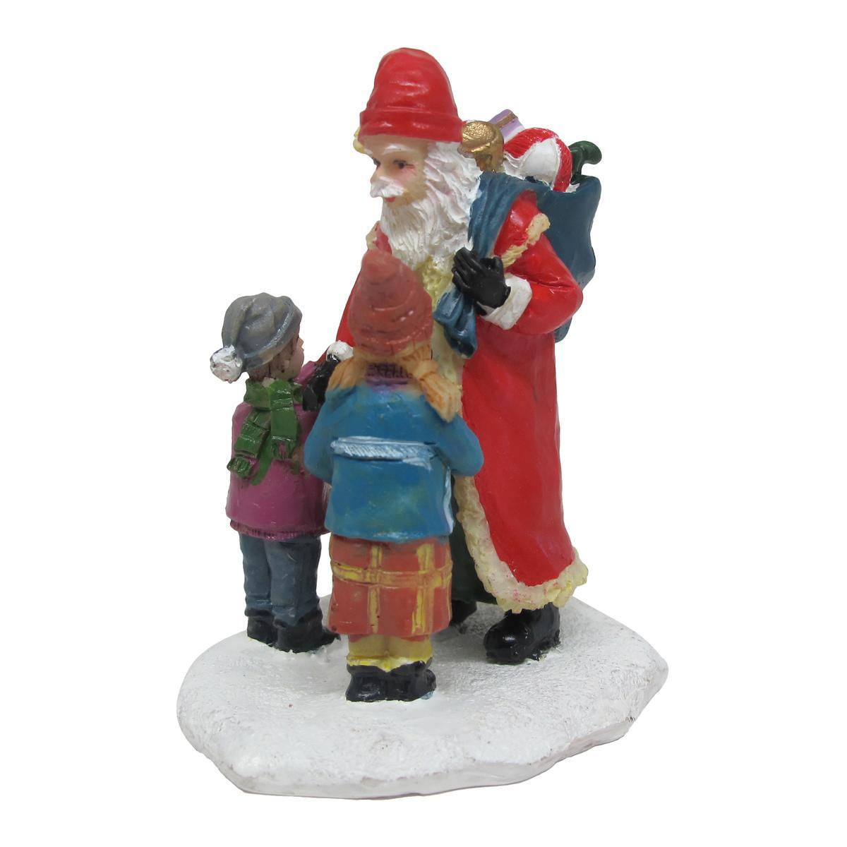 Figurine village, Père Noël avec enfants - Polyrésine - 6 x 5 x H 7 cm - Multicolore