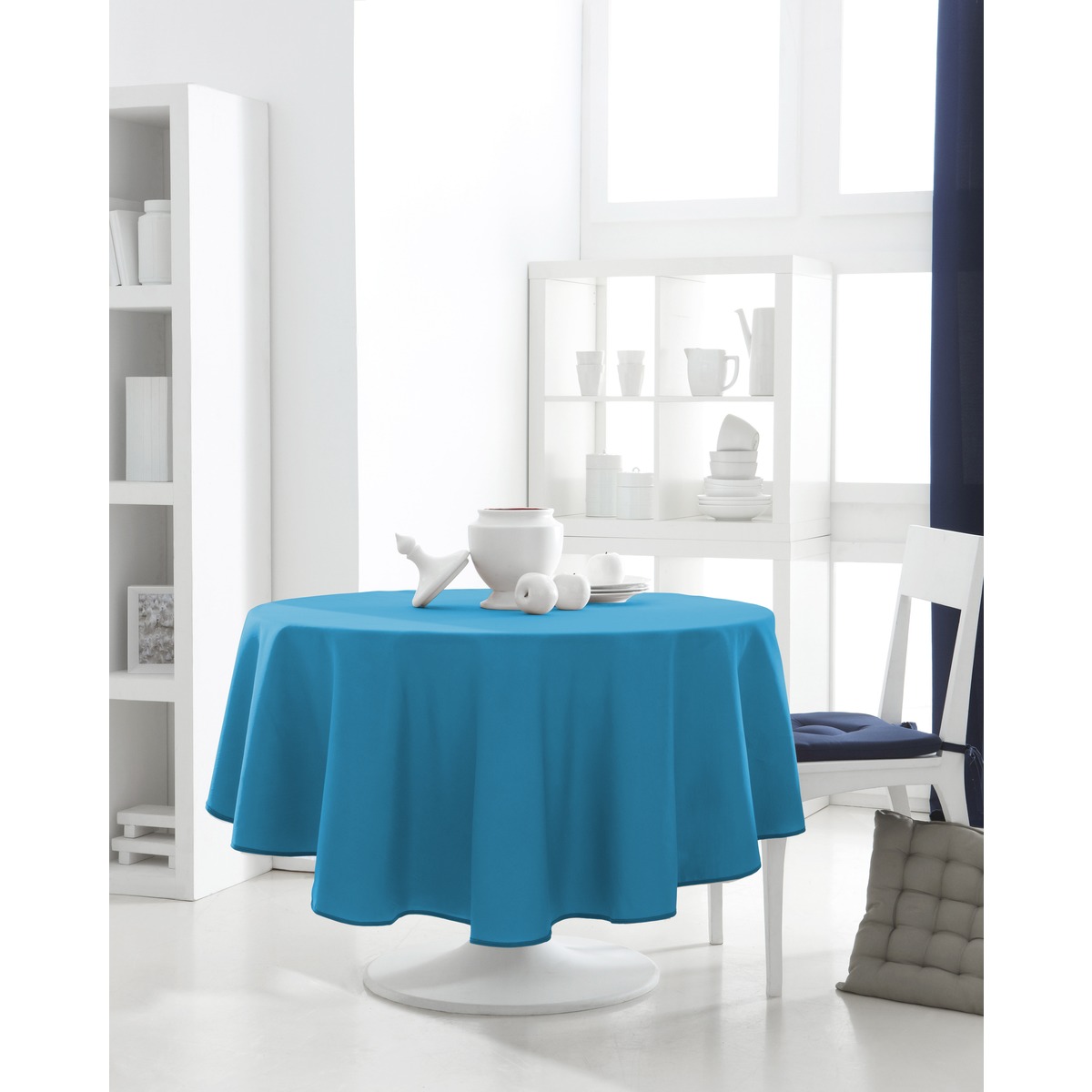 Nappe de table ronde 100% coton 180 cm - Bleu mer du sud Nappe de table ronde 100% coton 180 cm - Bleu mer du sud