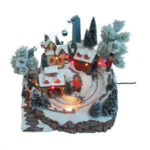 Village de Noël musical et lumineux piste de glissade téléphérique - 26 x 26 x 23 cm - Multicolore