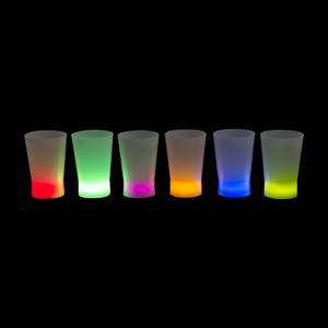 3 verres shooter lumineux - Plastique - Ø 4,5 x H 6,5 cm - Blanc et vert
