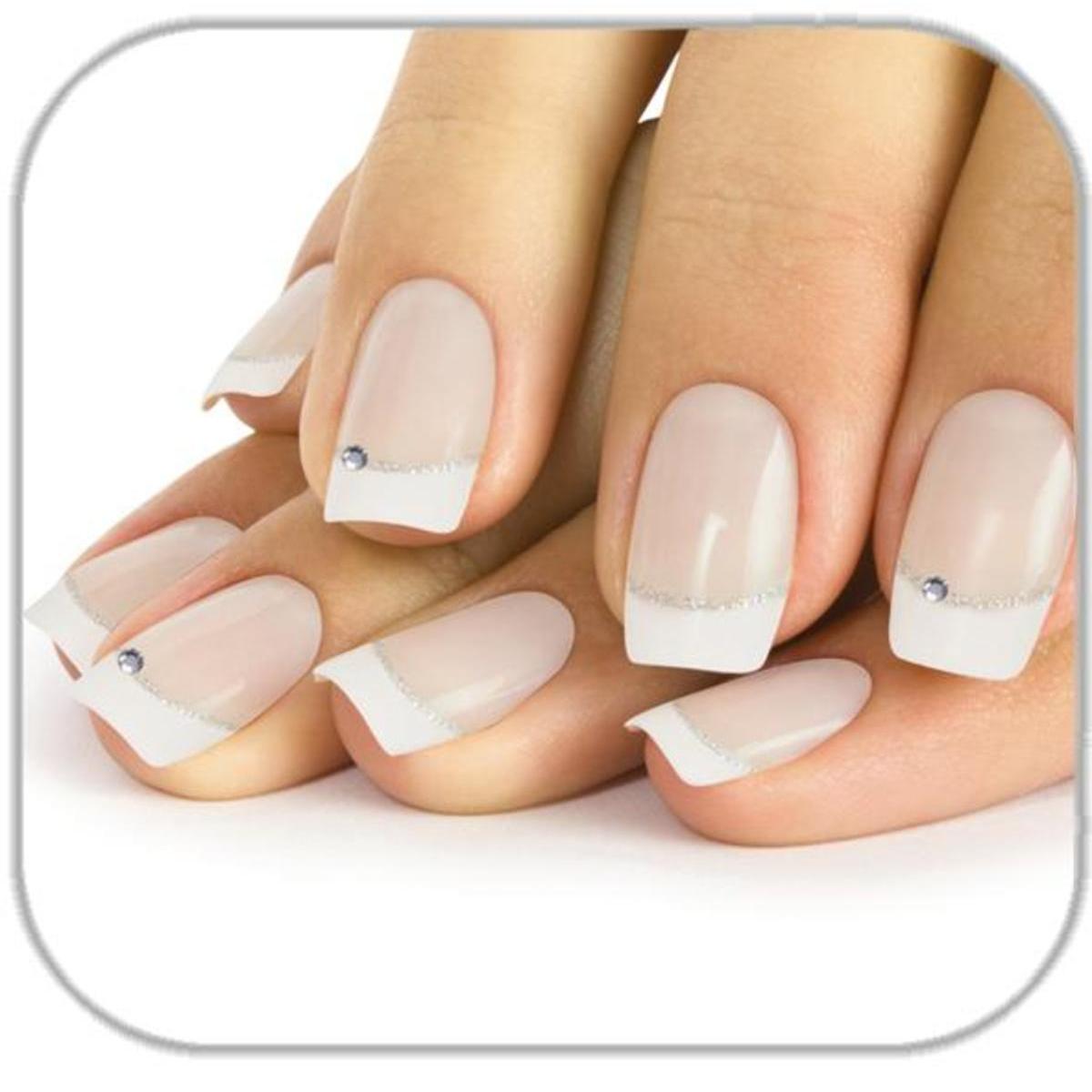 Ongle En Gel French Blanche Et Strass Faux ongles french blanche lisere argent et strass