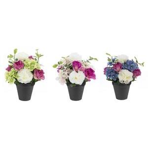 Œillets, roses et hortensias en pot